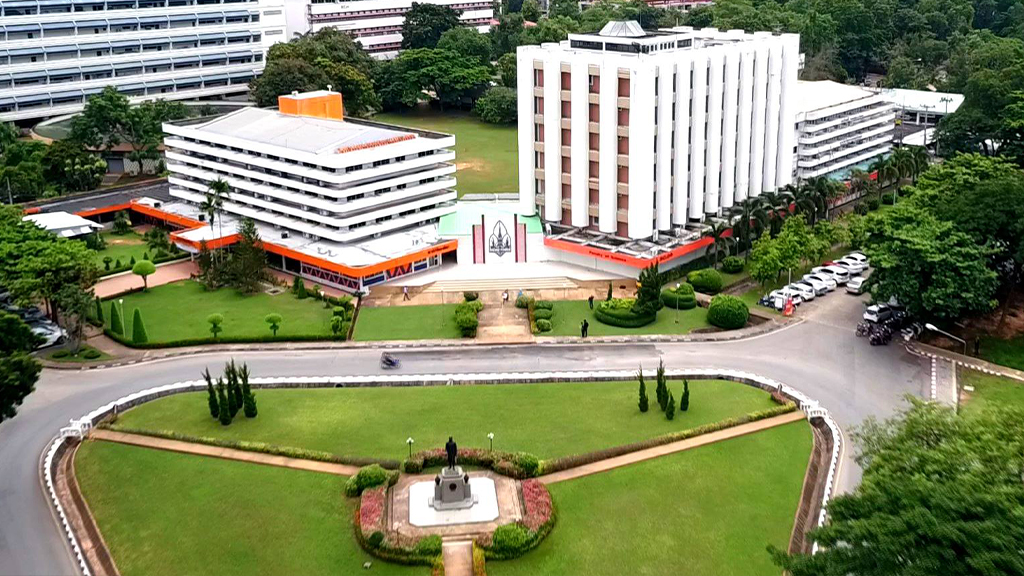 คณะวิทยาศาสตร์	Faculty of Science