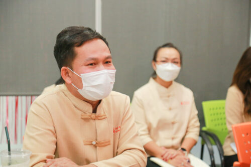 นายชุมพร พารา รักษาการแทนผู้อำนวยการกองสื่อสารองค์กร