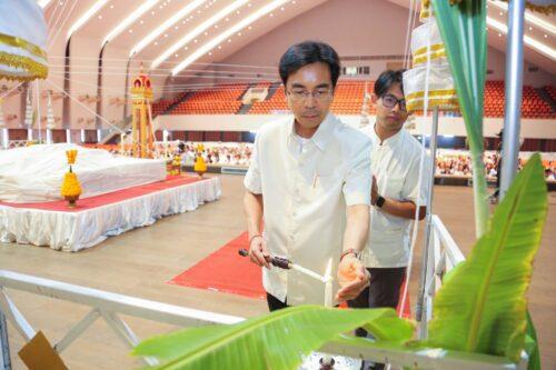 ผศ.นพ.ธรา ธรรมโรจน์ รองอธิการบดีฝ่ายบริหาร มหาวิทยาลัยขอนแก่น ประธานฝ่ายฆราวาส