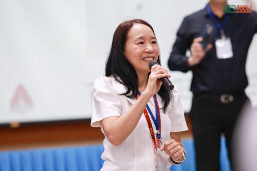 รองศาสตราจารย์รสวันต์ อารีมิตร ประธานโครงการพิทักษ์สิทธิเด็ก สตรีและครอบครัว